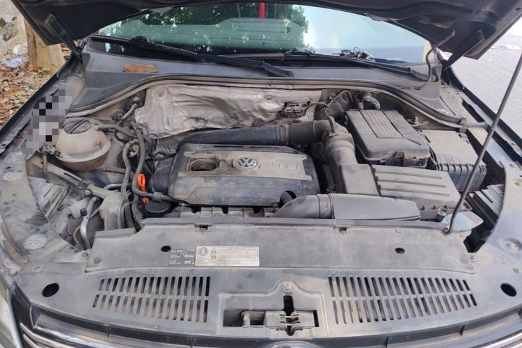 Used Volkswagen Tiguan 2013 1.8TSI Automatic Two-Wheel Drive Trend Edition Engine Bay