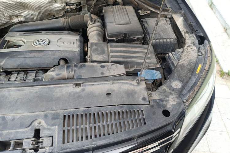 Used Volkswagen Tiguan 2013 1.8TSI Automatic Two-Wheel Drive Luxury Model Engine Bay Left