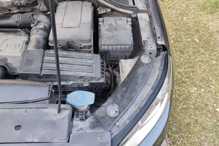 Used Volkswagen Tiguan 2013 2.0 TSI Automatic All-Wheel-Drive Flagship Edition Engine Bay Left
