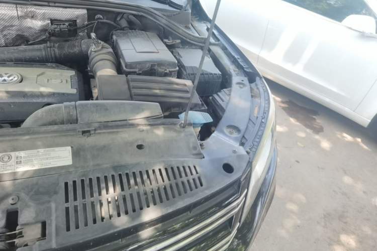 Used Volkswagen Tiguan 2013 1.8TSI Automatic Two-Wheel Drive Luxury Model Engine Bay Left