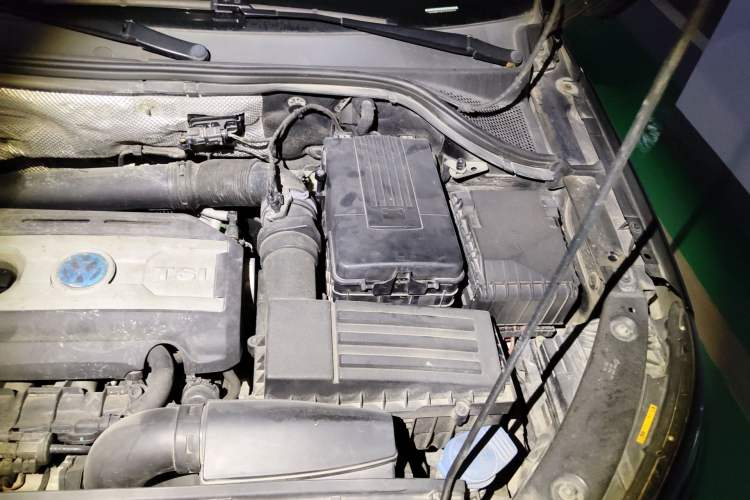 Used Volkswagen Tiguan 2013 1.8TSI Automatic All-Wheel-Drive Comfort Edition Engine Bay Left