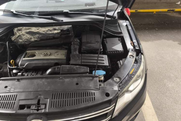 Used Volkswagen Tiguan 2013 1.8TSI Automatic Two-Wheel Drive Trend Edition Engine Bay Left