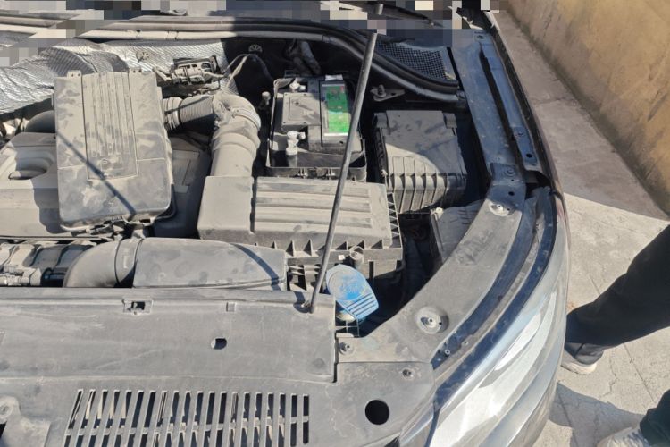Used Volkswagen Tiguan 2013 2.0 TSI Automatic All-Wheel-Drive Flagship Edition Engine Bay Left
