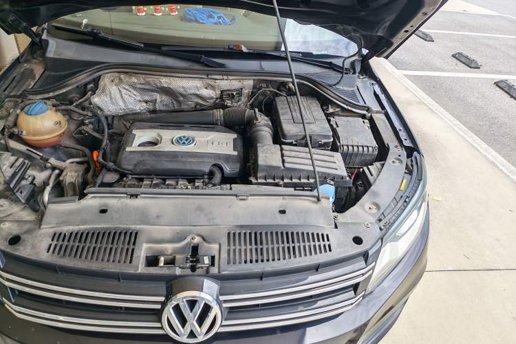 Used Volkswagen Tiguan 2013 1.8TSI Automatic Two-Wheel Drive Trend Edition Engine Bay Left