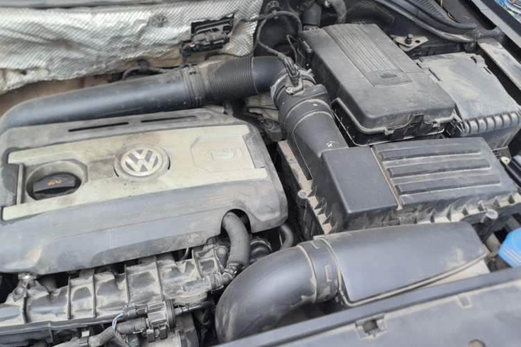 Used Volkswagen Tiguan 2013 1.8 TSI Automatic Two-Wheel Drive Comfort Edition Engine Bay Left
