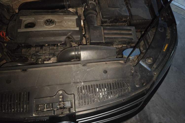 Used Volkswagen Tiguan 2013 1.8TSI Automatic Two-Wheel Drive Trend Edition Engine Bay Left