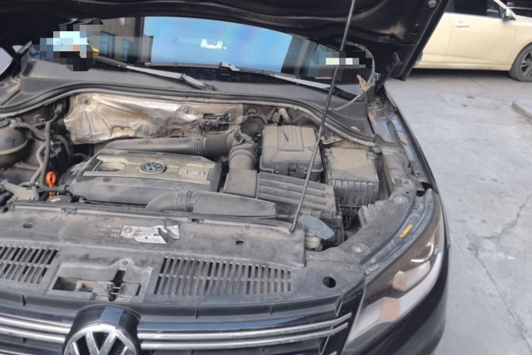 Used Volkswagen Tiguan 2013 1.8TSI Automatic Two-Wheel Drive Luxury Model Engine Bay Left