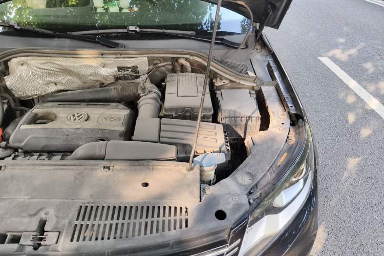 Used Volkswagen Tiguan 2013 1.8TSI Automatic Two-Wheel Drive Trend Edition Engine Bay Left