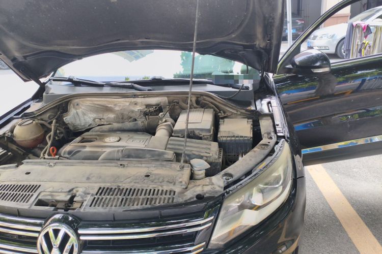 Used Volkswagen Tiguan 2013 1.8 TSI Automatic Two-Wheel Drive Comfort Edition Engine Bay Left