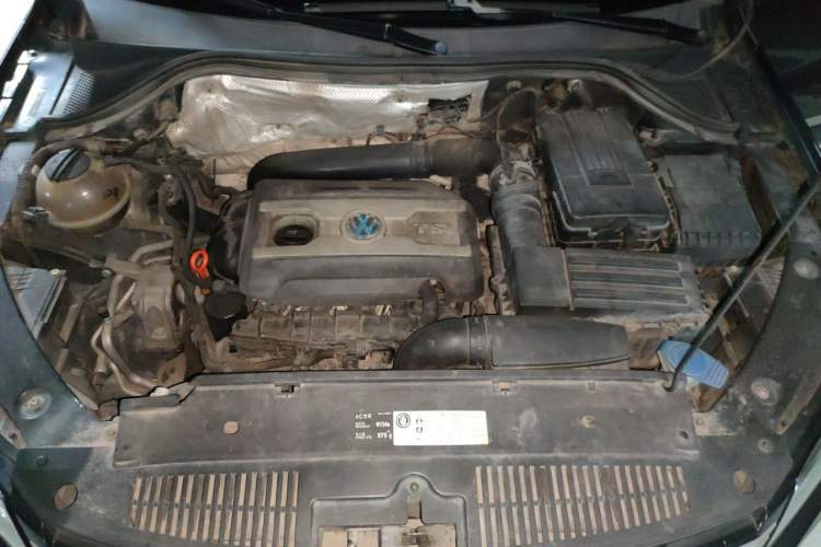 Used Volkswagen Tiguan 2013 2.0 TSI Automatic All-Wheel-Drive Flagship Edition Engine Bay