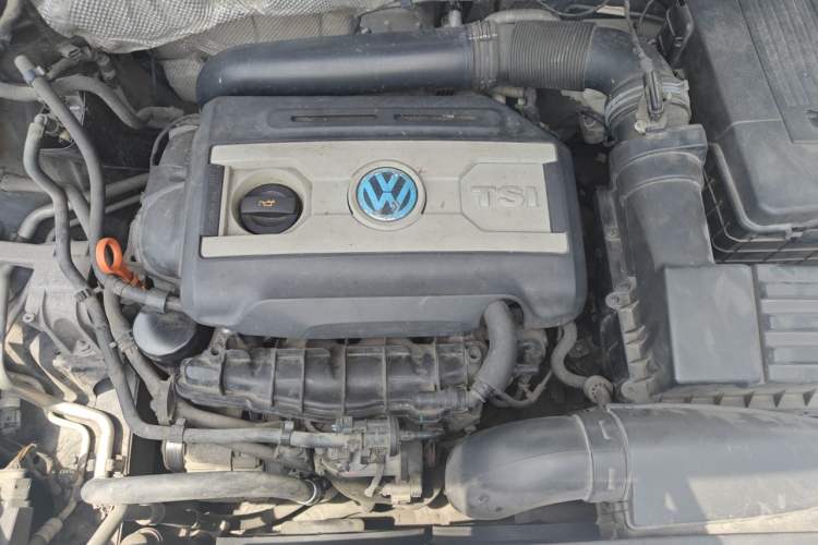 Used Volkswagen Tiguan 2013 1.8TSI Automatic Two-Wheel Drive Luxury Model Engine Bay