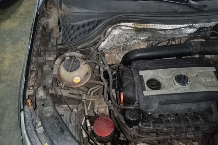 Used Volkswagen Tiguan 2013 1.8 TSI Automatic Two-Wheel Drive Comfort Edition Engine Bay Right