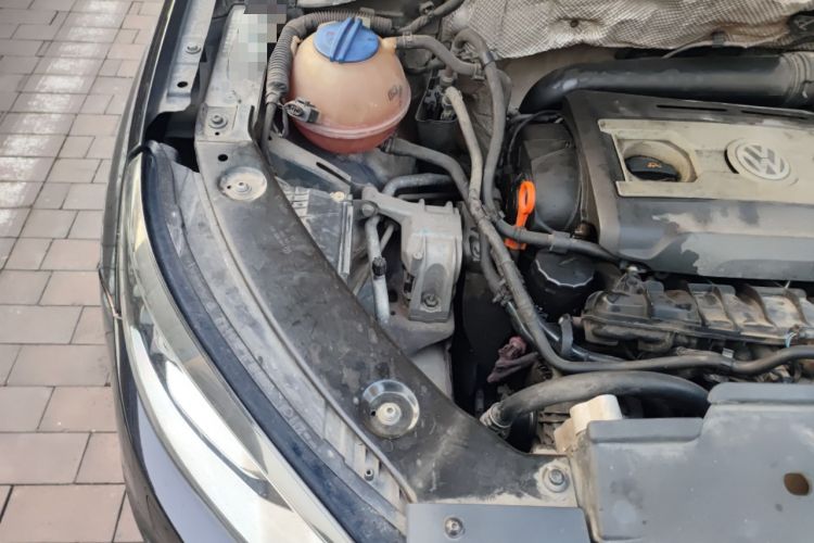 Used Volkswagen Tiguan 2013 2.0 TSI Automatic All-Wheel-Drive Flagship Edition Engine Bay Right
