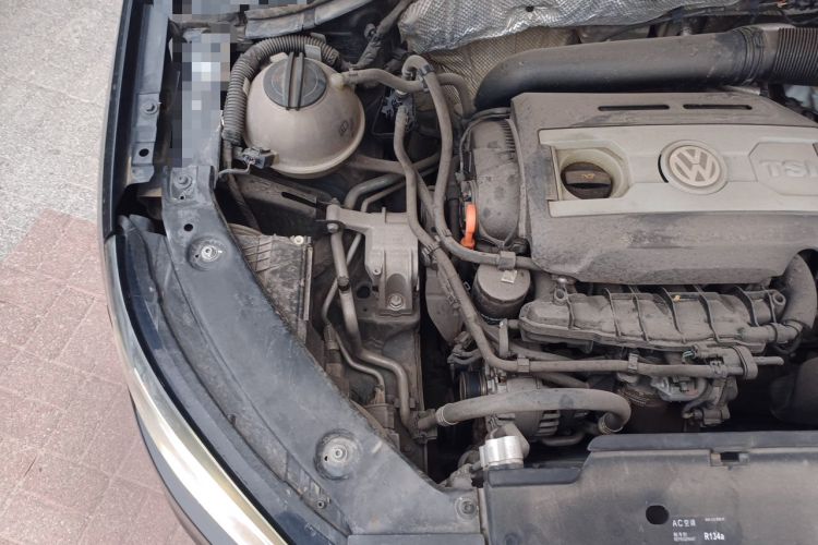 Used Volkswagen Tiguan 2013 2.0 TSI Automatic All-Wheel-Drive Flagship Edition Engine Bay Right