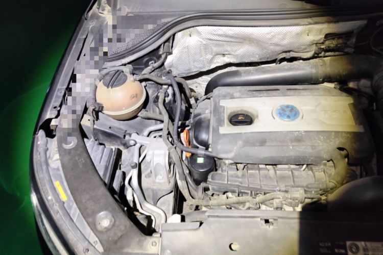 Used Volkswagen Tiguan 2013 1.8TSI Automatic All-Wheel-Drive Comfort Edition Engine Bay Right