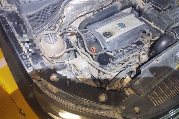 Used Volkswagen Tiguan 2013 1.8 TSI Automatic Two-Wheel Drive Comfort Edition Engine Bay Right