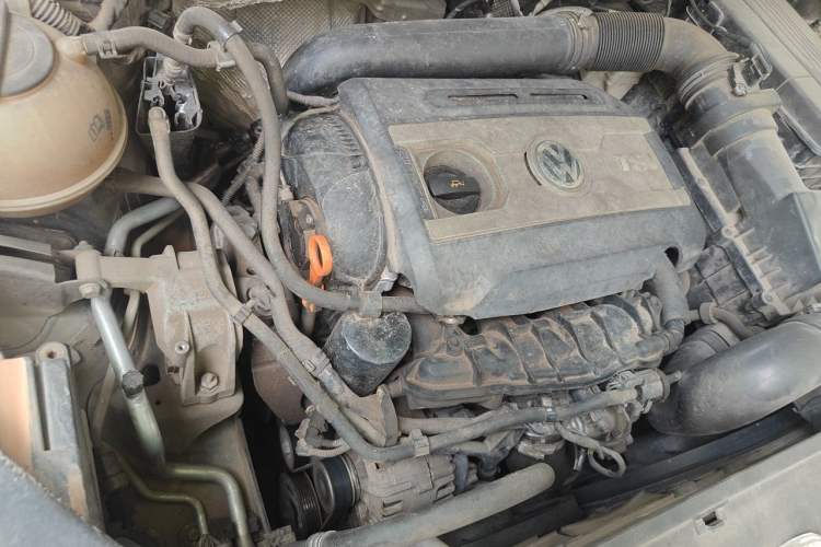 Used Volkswagen Tiguan 2013 1.8TSI Automatic Two-Wheel Drive Luxury Model Engine Bay Right