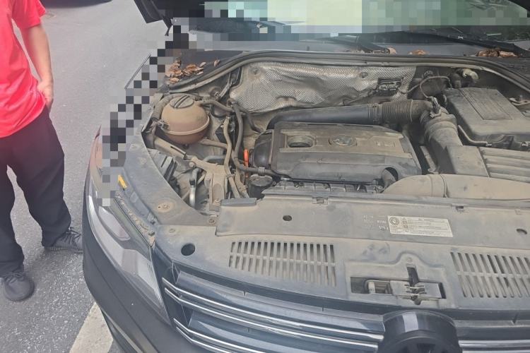 Used Volkswagen Tiguan 2013 1.8TSI Automatic Two-Wheel Drive Luxury Model Engine Bay Right