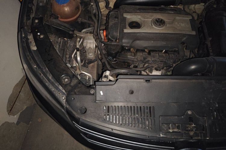 Used Volkswagen Tiguan 2013 1.8TSI Automatic Two-Wheel Drive Trend Edition Engine Bay Right