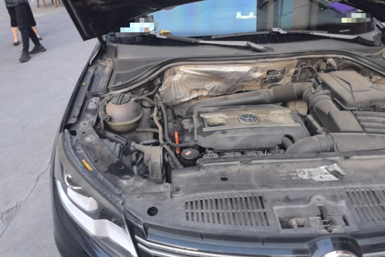 Used Volkswagen Tiguan 2013 1.8TSI Automatic Two-Wheel Drive Luxury Model Engine Bay Right