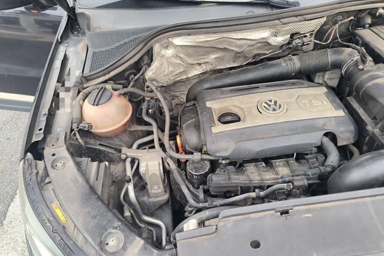 Used Volkswagen Tiguan 2013 1.8 TSI Automatic Two-Wheel Drive Comfort Edition Engine Bay Right