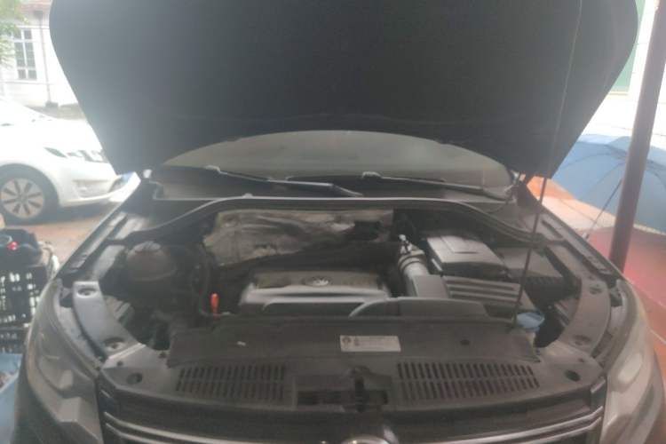 Used Volkswagen Tiguan 2013 1.8 TSI Automatic Two-Wheel Drive Comfort Edition Engine Bay