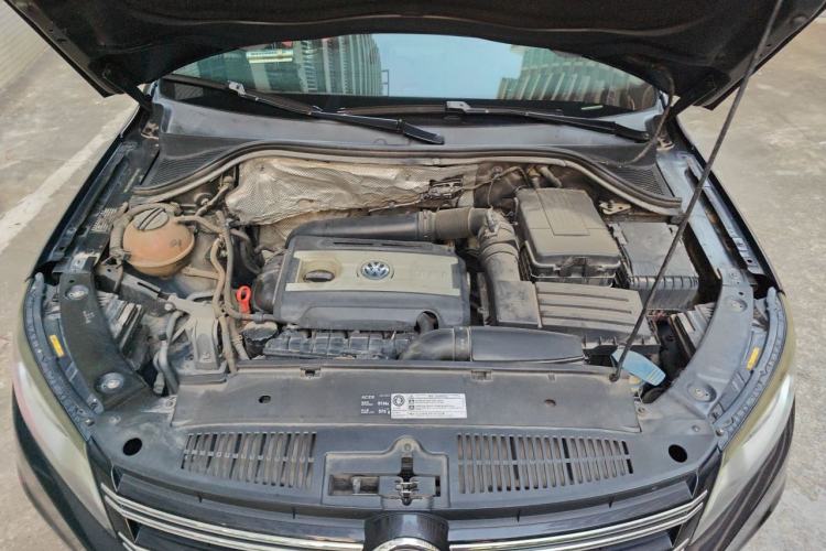 Used Volkswagen Tiguan 2013 1.8TSI Automatic Two-Wheel Drive Luxury Model Engine Bay
