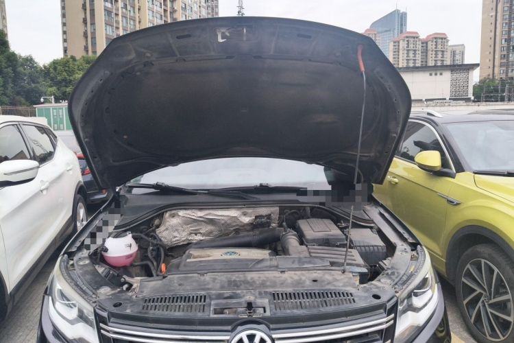 Used Volkswagen Tiguan 2013 1.8TSI Automatic Two-Wheel Drive Luxury Model Engine Bay