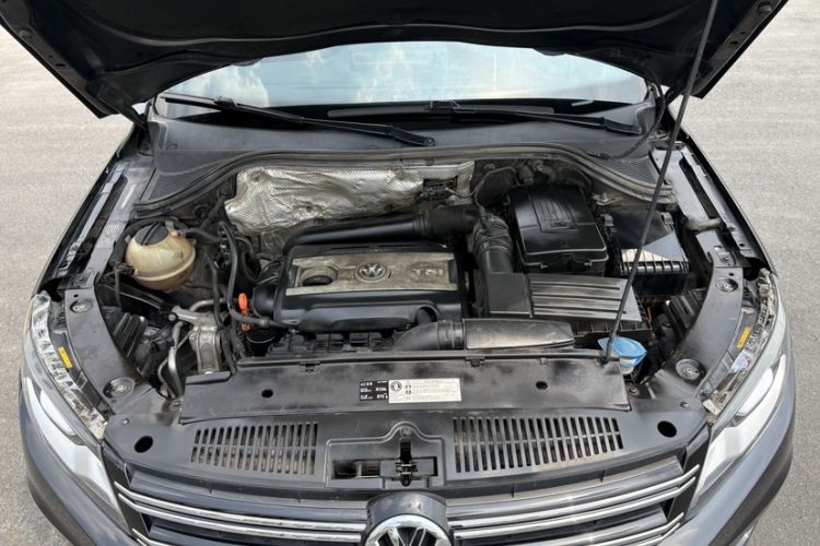 Used Volkswagen Tiguan 2013 1.8TSI Automatic Two-Wheel Drive Luxury Model Engine Bay