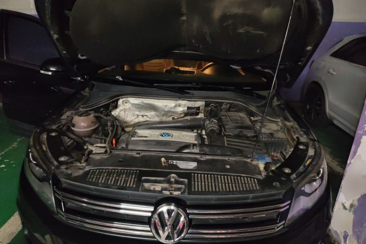 Used Volkswagen Tiguan 2013 1.8TSI Automatic Two-Wheel Drive Trend Edition Engine Bay