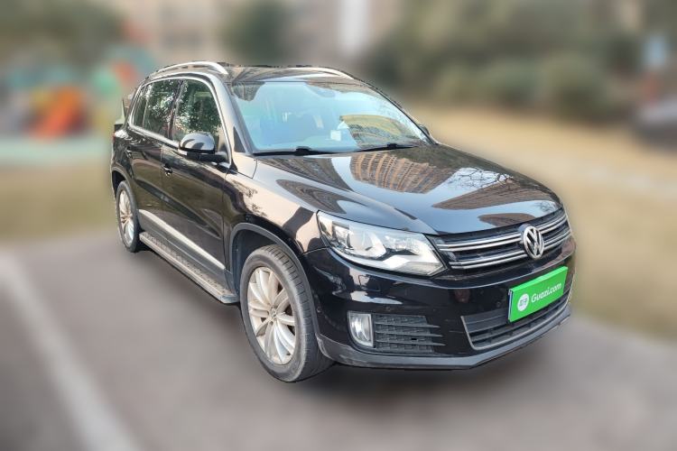 Used Volkswagen Tiguan 2013 2.0 TSI Automatic All-Wheel-Drive Flagship Edition Front Right 45 Deg