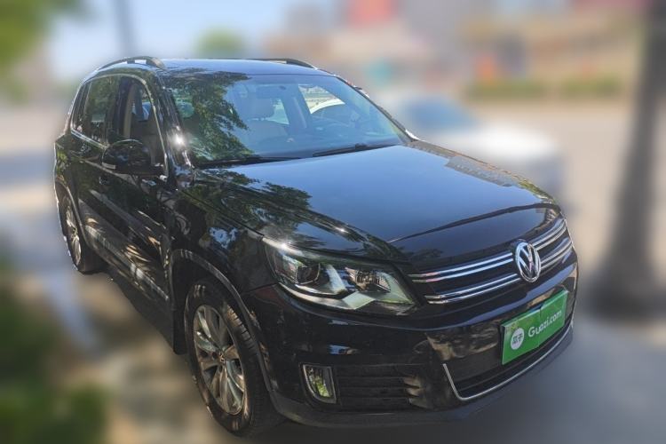 Used Volkswagen Tiguan 2013 2.0 TSI Automatic All-Wheel Drive Luxury Edition Front Right 45 Deg