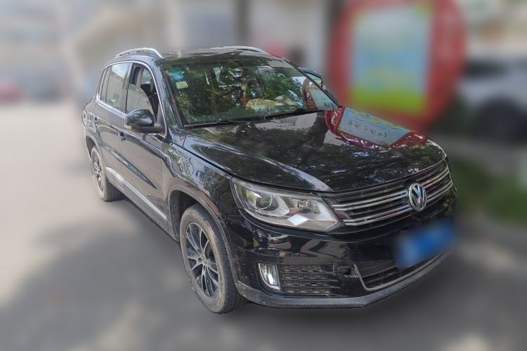 Used Volkswagen Tiguan 2013 1.8TSI Automatic Two-Wheel Drive Luxury Model Front Right 45 Deg