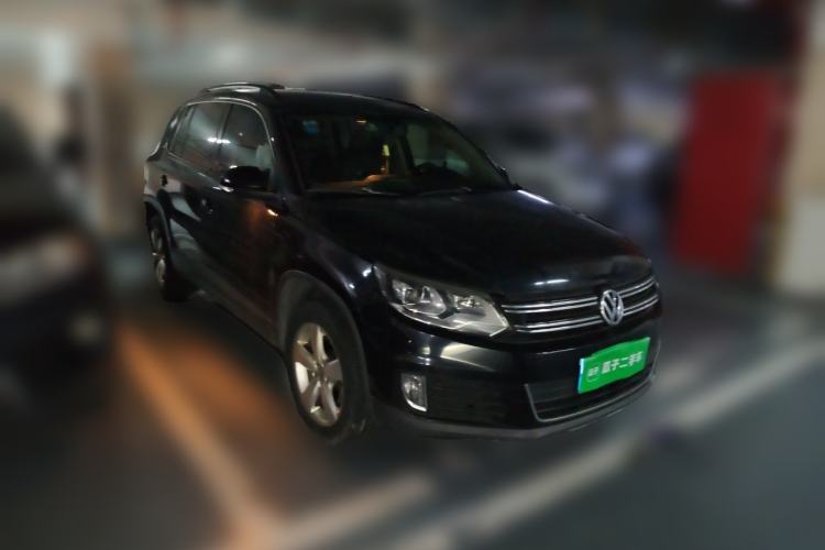 Used Volkswagen Tiguan 2013 1.8 TSI Automatic Two-Wheel Drive Comfort Edition Front Right 45 Deg