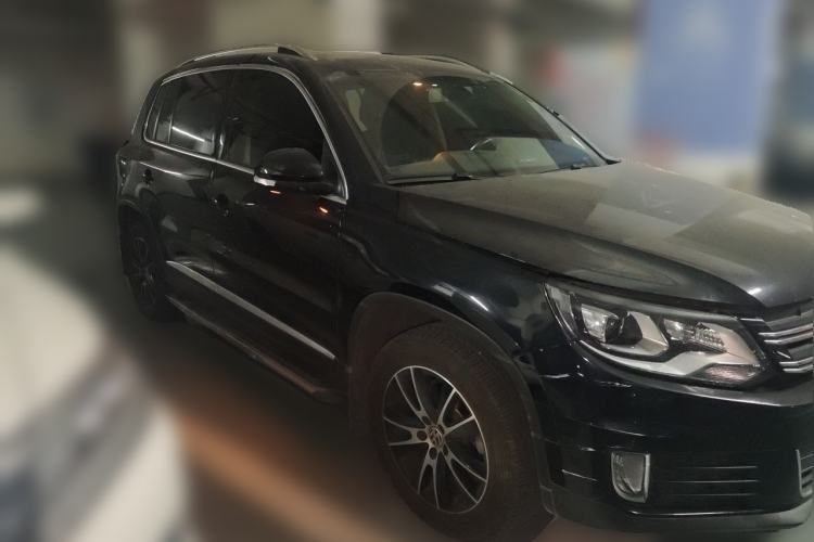 Used Volkswagen Tiguan 2013 1.8TSI Automatic Two-Wheel Drive Luxury Model Front Right 45 Deg