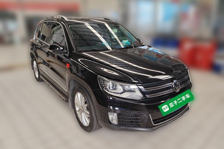 Used Volkswagen Tiguan 2013 2.0 TSI Automatic All-Wheel-Drive Flagship Edition Front Right 45 Deg
