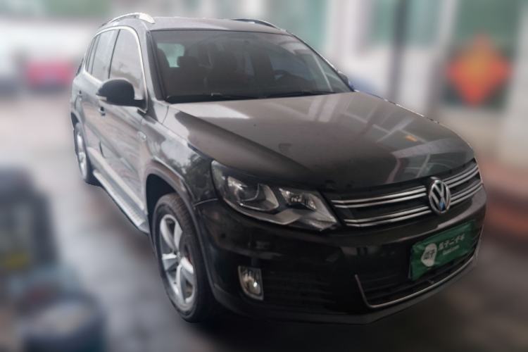 Used Volkswagen Tiguan 2013 1.8 TSI Automatic Two-Wheel Drive Comfort Edition Front Right 45 Deg