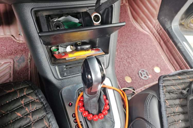 Used Volkswagen Tiguan 2013 1.8TSI Automatic Two-Wheel Drive Trend Edition Gear Lever