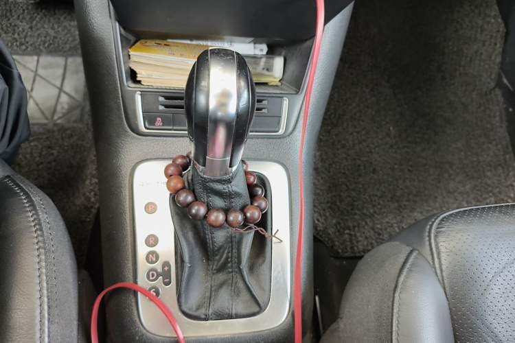 Used Volkswagen Tiguan 2013 1.8 TSI Automatic All-Wheel Drive Luxury Model Gear Lever