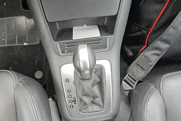 Used Volkswagen Tiguan 2013 1.8 TSI Automatic Two-Wheel Drive Comfort Edition Gear Lever