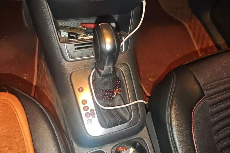 Used Volkswagen Tiguan 2013 1.8TSI Automatic Two-Wheel Drive Luxury Model Gear Lever