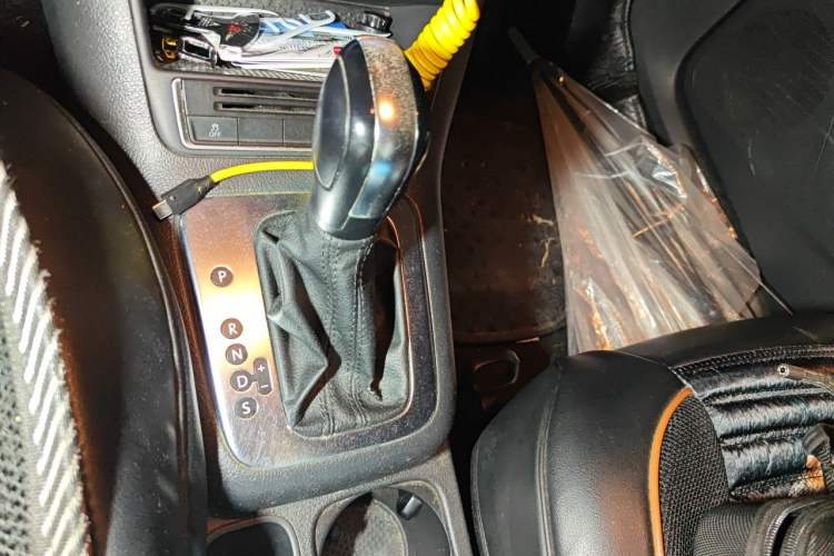 Used Volkswagen Tiguan 2013 1.8TSI Automatic Two-Wheel Drive Trend Edition Gear Lever