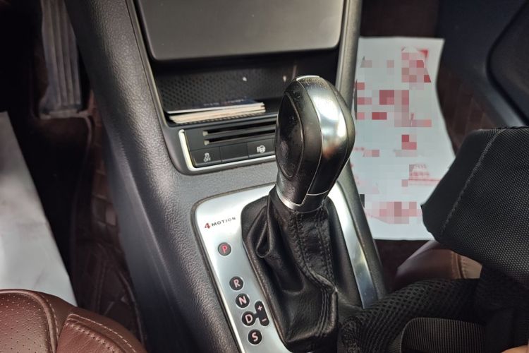 Used Volkswagen Tiguan 2013 1.8 TSI Automatic All-Wheel Drive Luxury Model Gear Lever