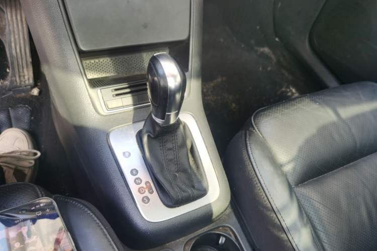 Used Volkswagen Tiguan 2013 1.8TSI Automatic Two-Wheel Drive Luxury Model Gear Lever