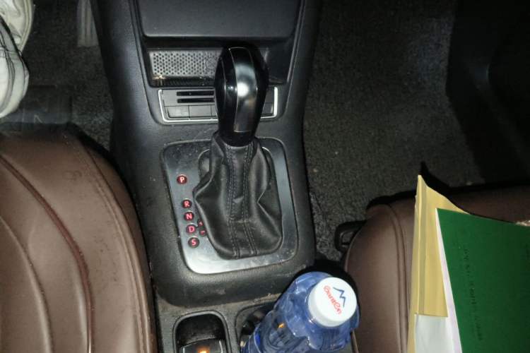 Used Volkswagen Tiguan 2013 1.8TSI Automatic Two-Wheel Drive Trend Edition Gear Lever