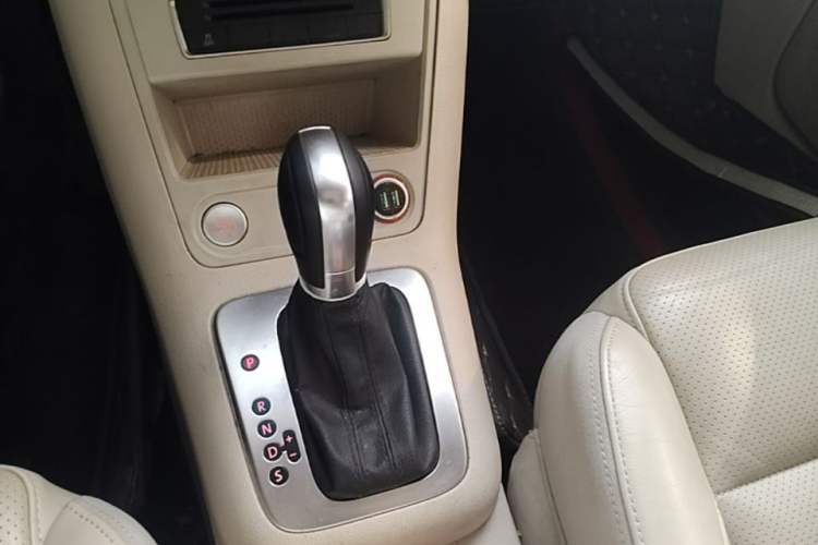 Used Volkswagen Tiguan 2013 1.8 TSI Automatic Two-Wheel Drive Comfort Edition Gear Lever
