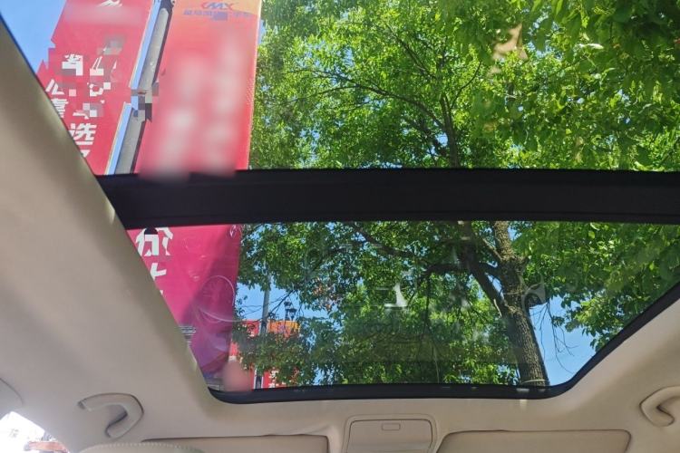 Used Volkswagen Tiguan 2013 2.0 TSI Automatic All-Wheel Drive Luxury Edition Headliner