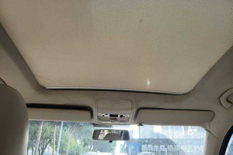 Used Volkswagen Tiguan 2013 1.8 TSI Automatic All-Wheel Drive Luxury Model Headliner
