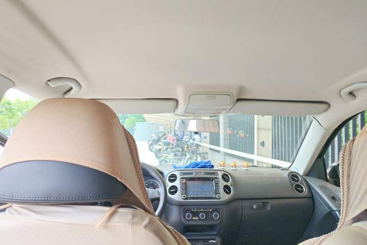 Used Volkswagen Tiguan 2013 1.8TSI Automatic Two-Wheel Drive Trend Edition Headliner