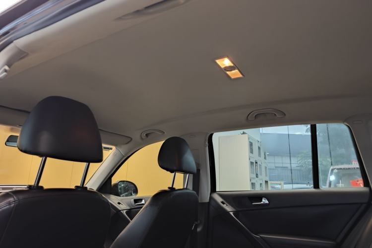 Used Volkswagen Tiguan 2013 1.8TSI Automatic Two-Wheel Drive Trend Edition Headliner